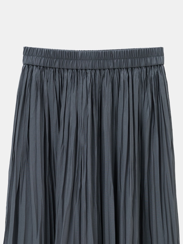 シアープリーツスカート