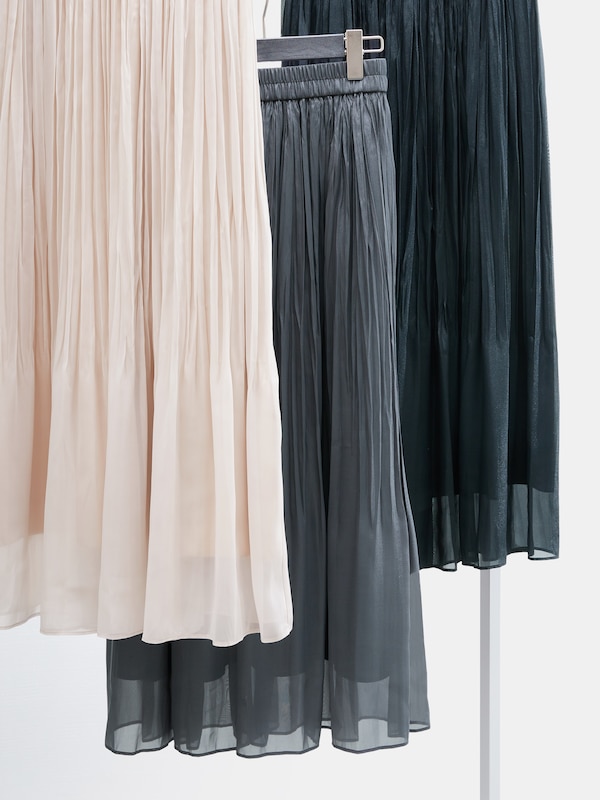 シアープリーツスカート