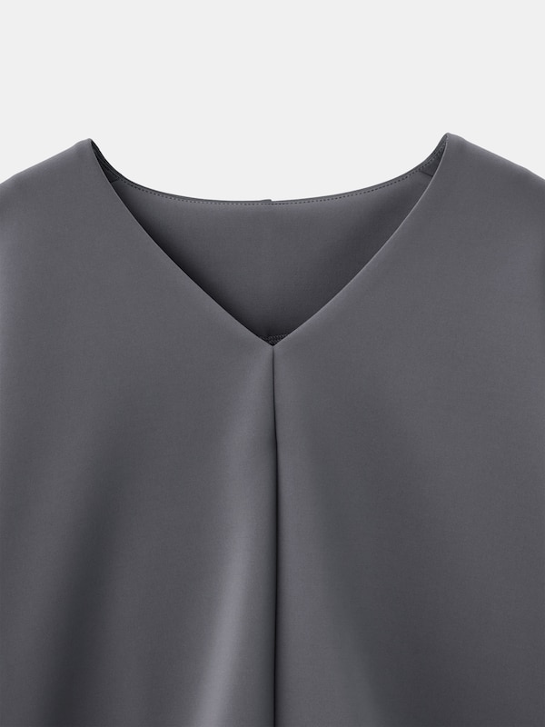 スキューバジャージーVネックプルオーバー