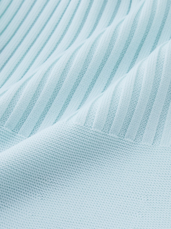 ホールガーメント®Vネックペプラムカーディガン