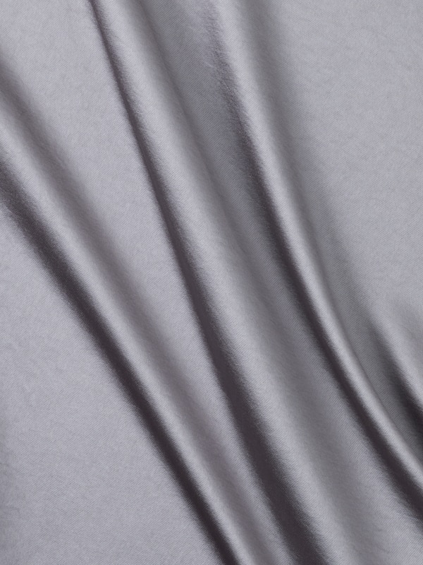 サテンナロースカート