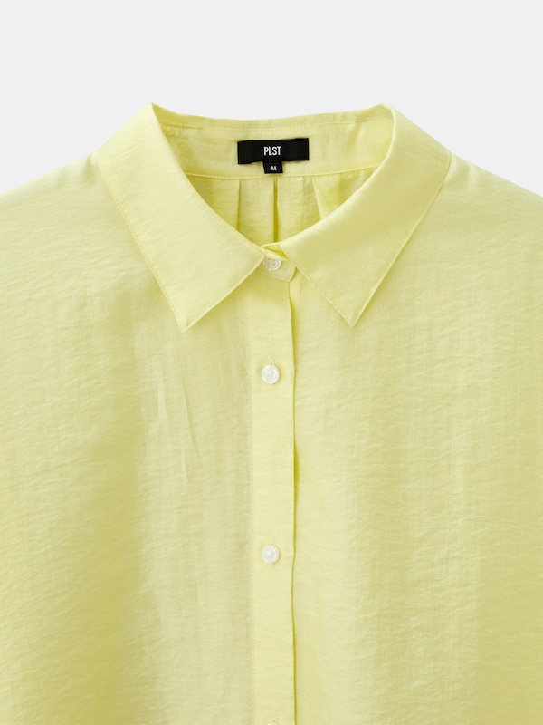 2025年モデル シアークロップドシャツ