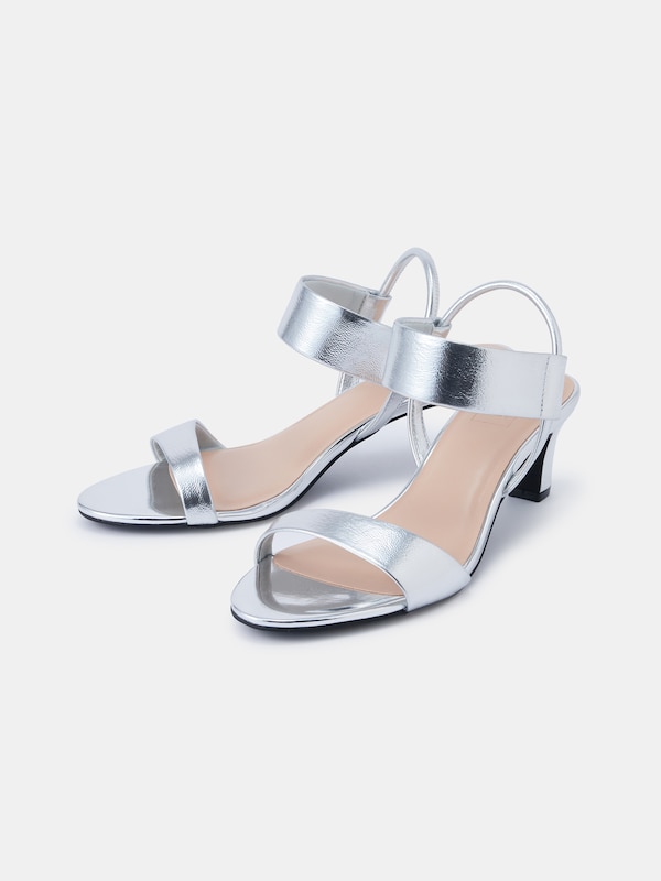 ストレッチストラップサンダル