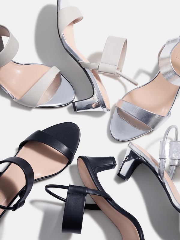 ストレッチストラップサンダル