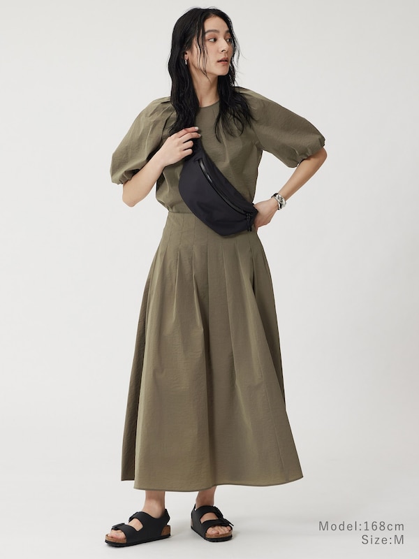 ハイストレッチナイロンタックフレアスカート