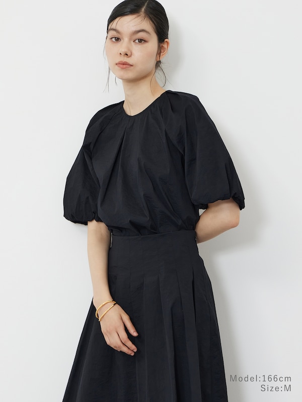 ハイストレッチナイロンパフスリーブブラウス