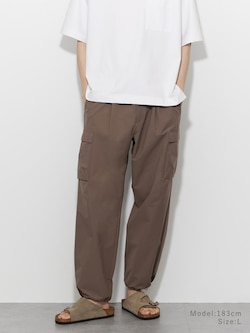 テックストレッチワイドカーゴパンツ