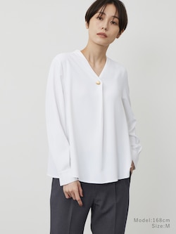 UVカットVネックオーバルパーツブラウス