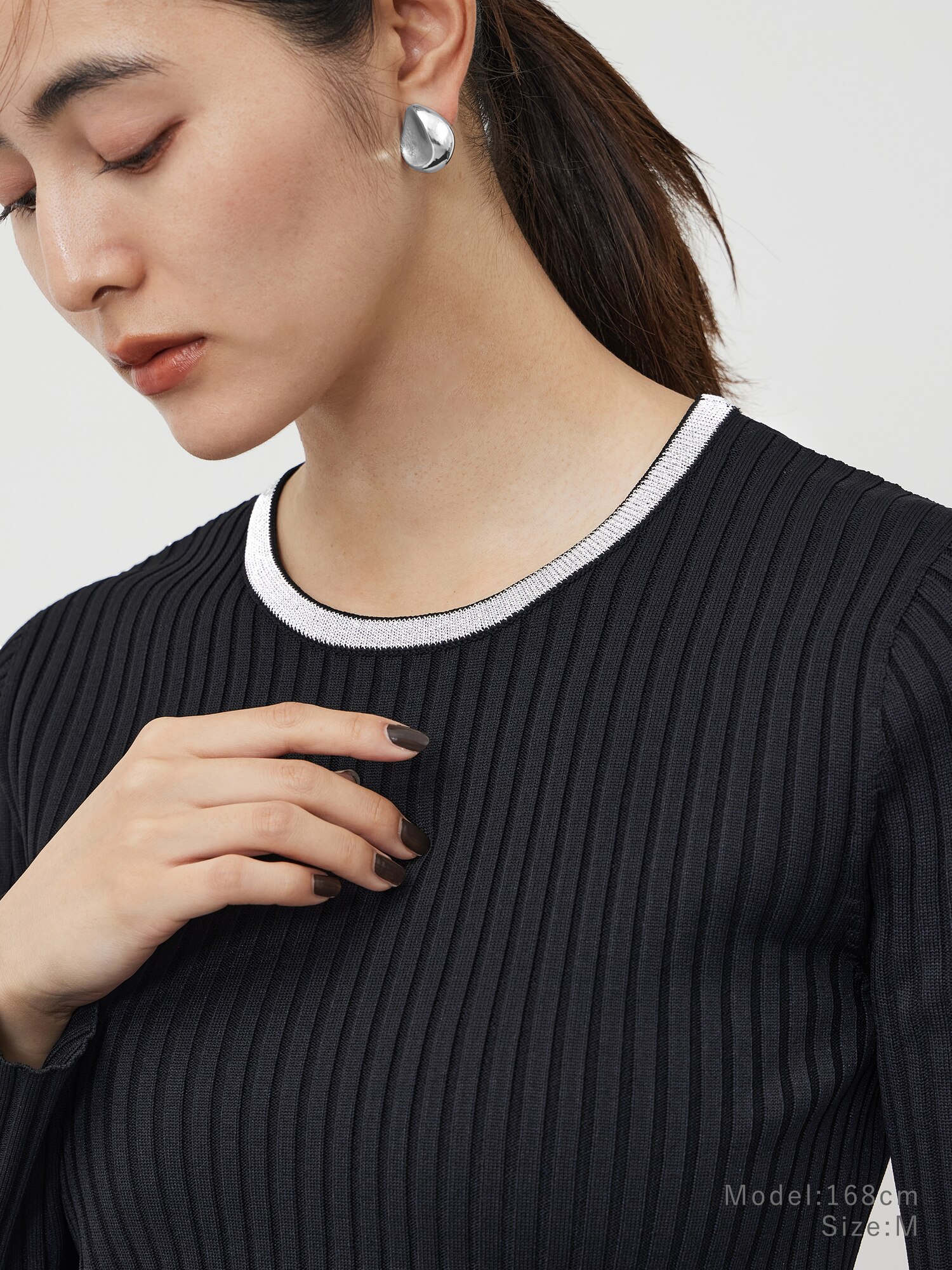 PLST(プラステ)公式 | ホールガーメント®メタリックネックペプラムセーター