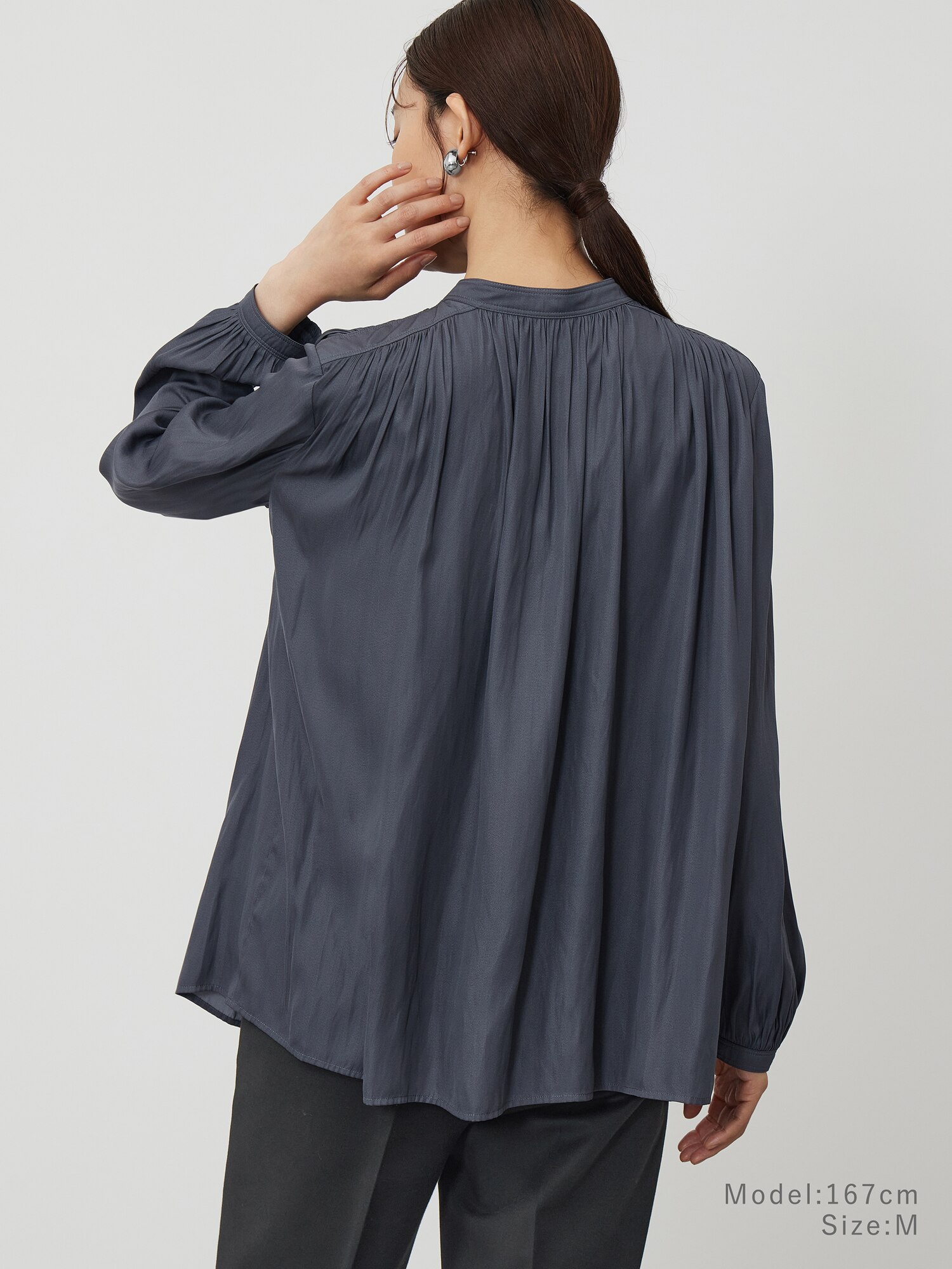 PLST(プラステ)公式 | ヴィンテージサテンメタルボタンブラウス