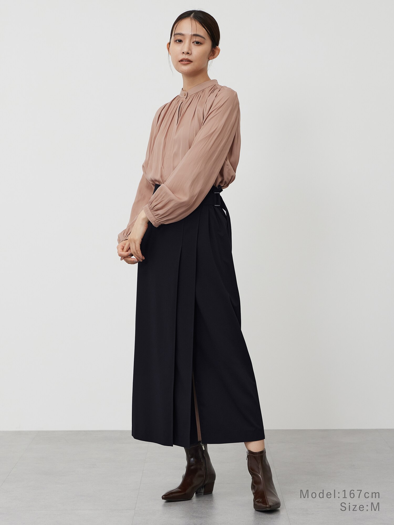 値下げ★ 新品 PLST ヴィンテージサテン メタルボタンブラウス ベージュ PLST(プラステ)公式 | ヴィンテージサテンメタルボタンブラウス