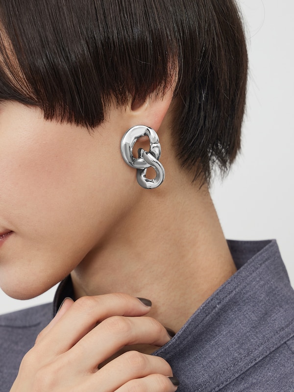 チェーンピアス