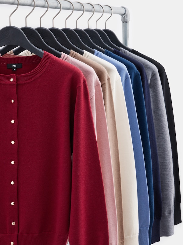 メリノウールブレンドメタルボタンカーディガン