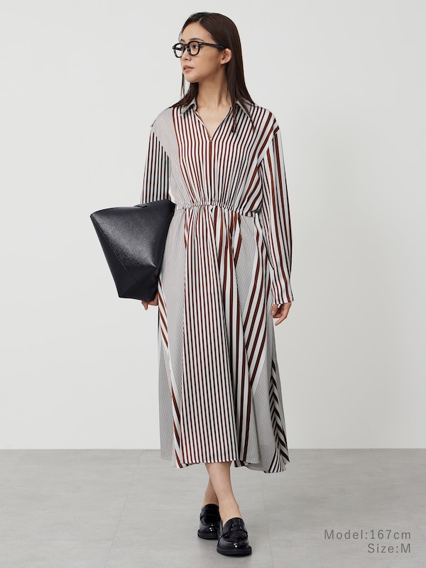 ピーチサテンギャザーワンピース