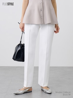 スリムストレートパンツ（シェイプリザーブ）