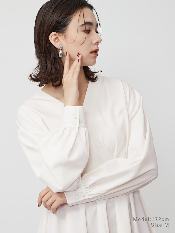 Vネックペプラムブラウス