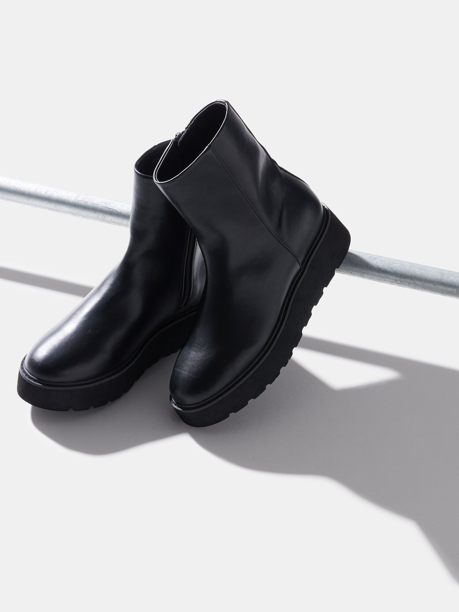 PLST(プラステ)公式 | プラットフォームブーツ