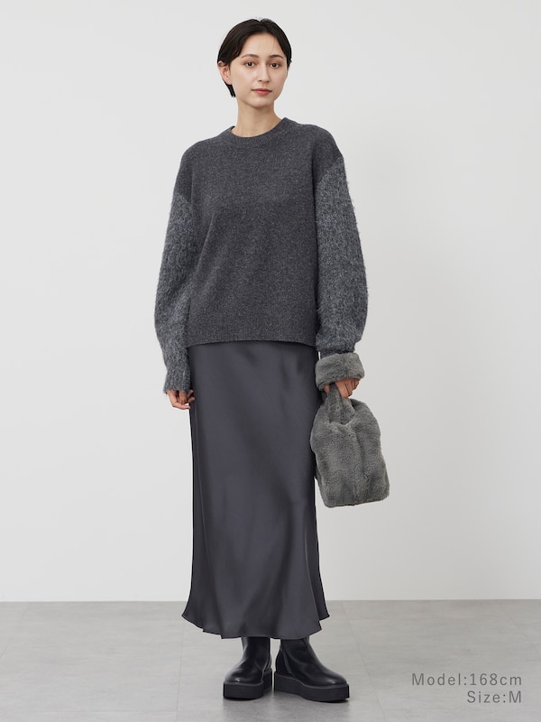 サテンスカート