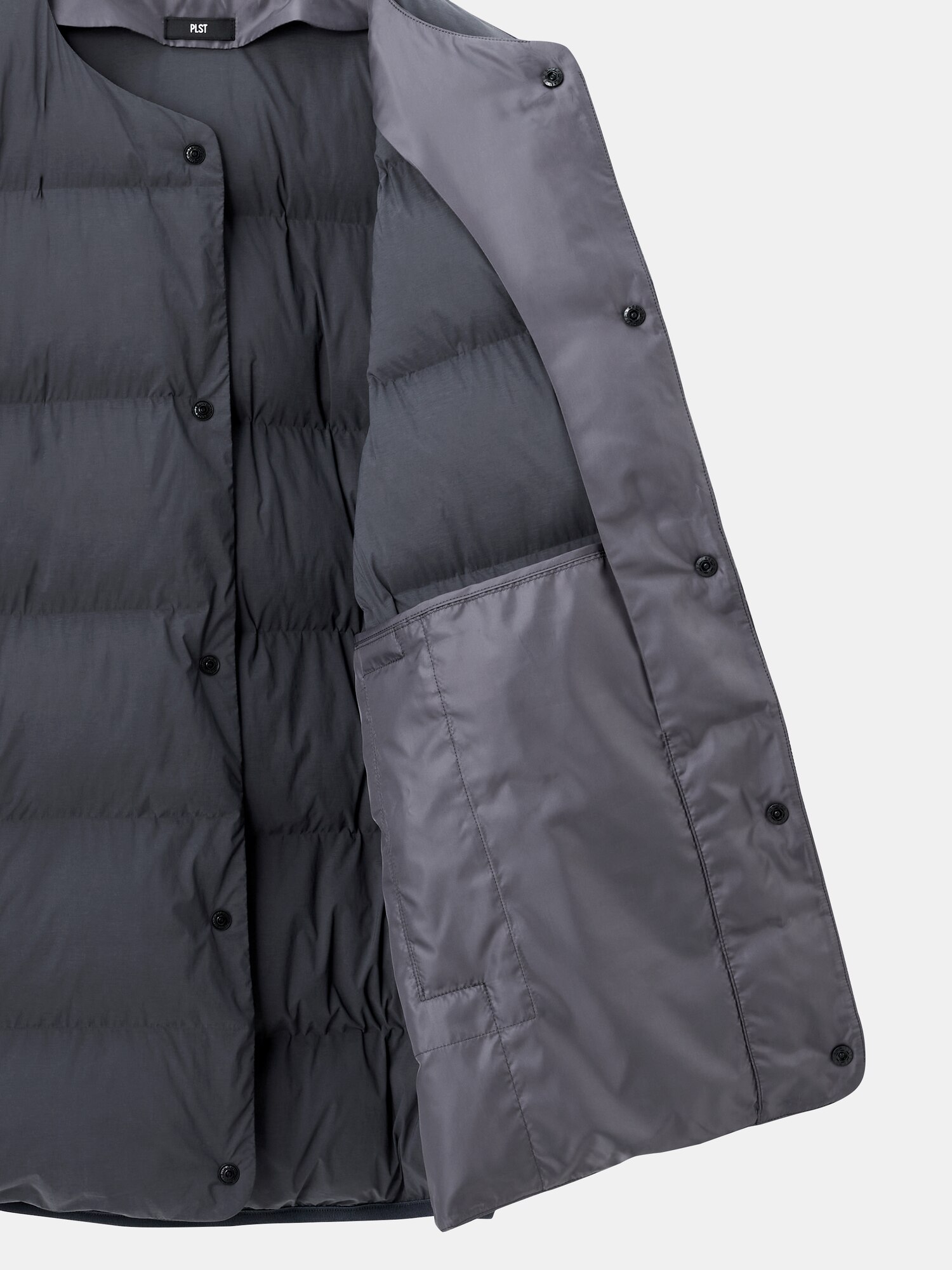 PLST(プラステ)公式 | ストレッチノンキルトノーカラーパデッドジャケット