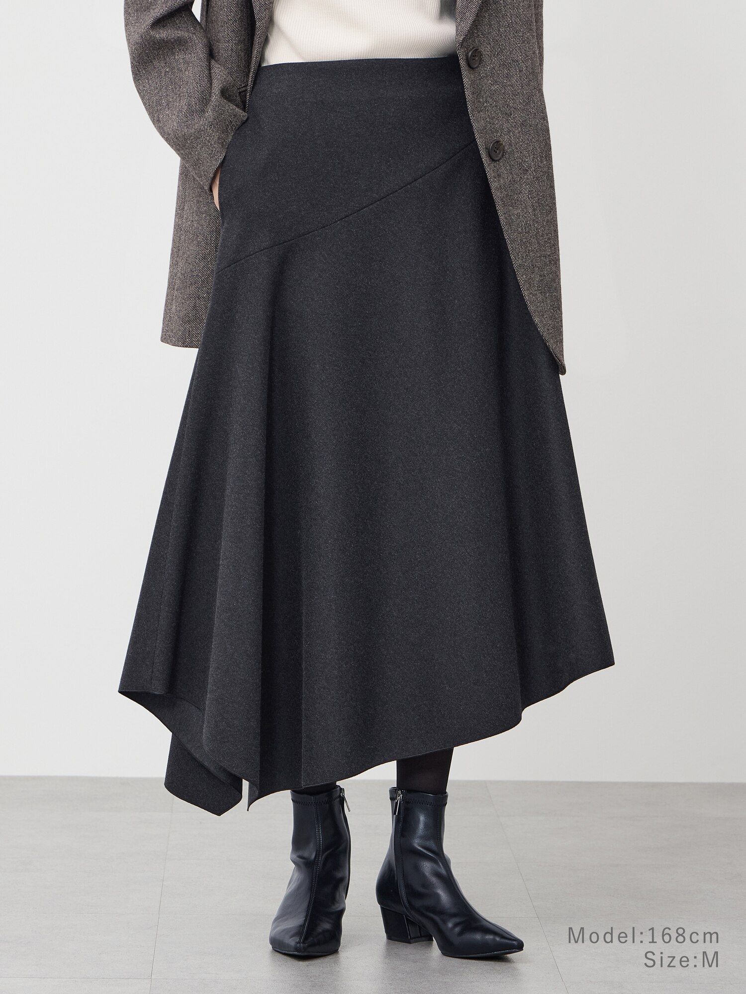 PLST(プラステ)公式 | サテンイレギュラーヘムプリーツスカート