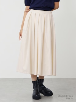 タックボリュームスカート