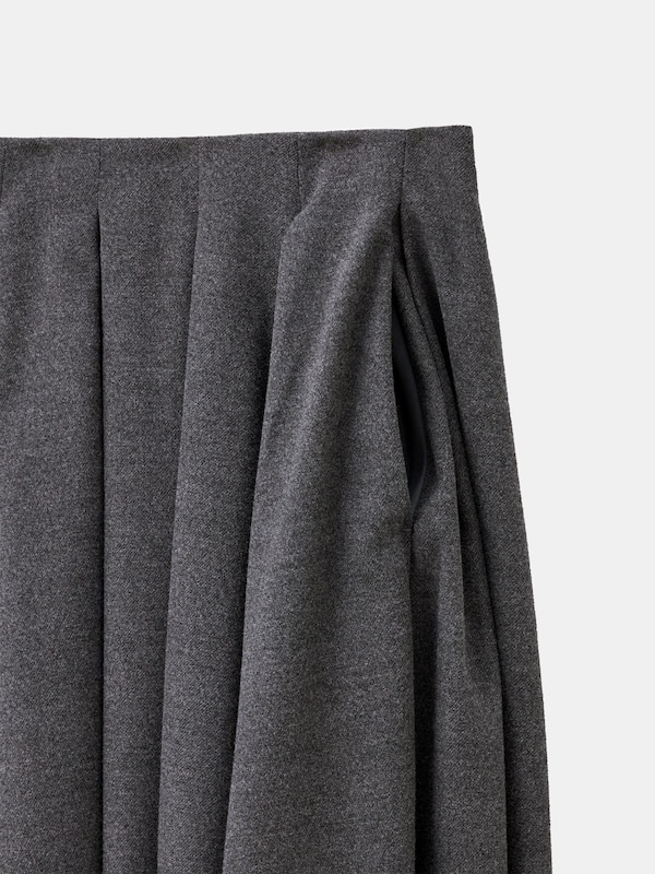 タックボリュームスカート