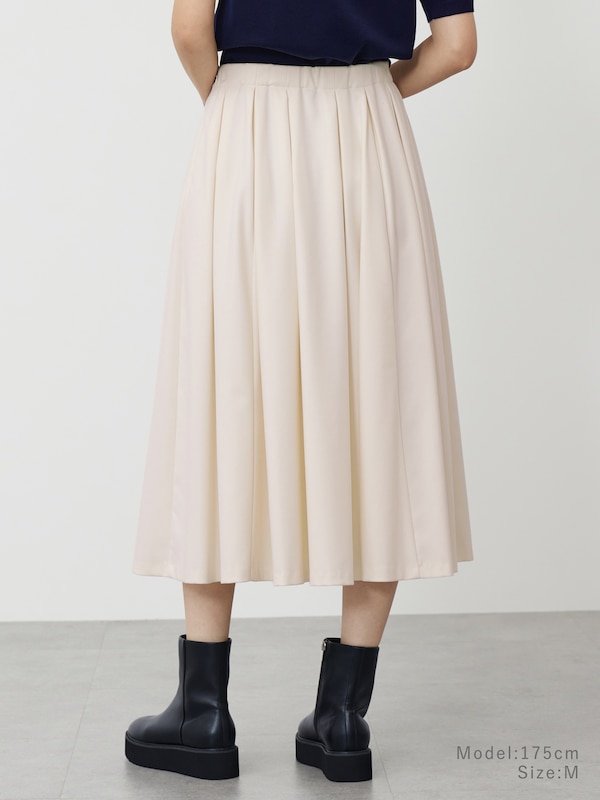タックボリュームスカート