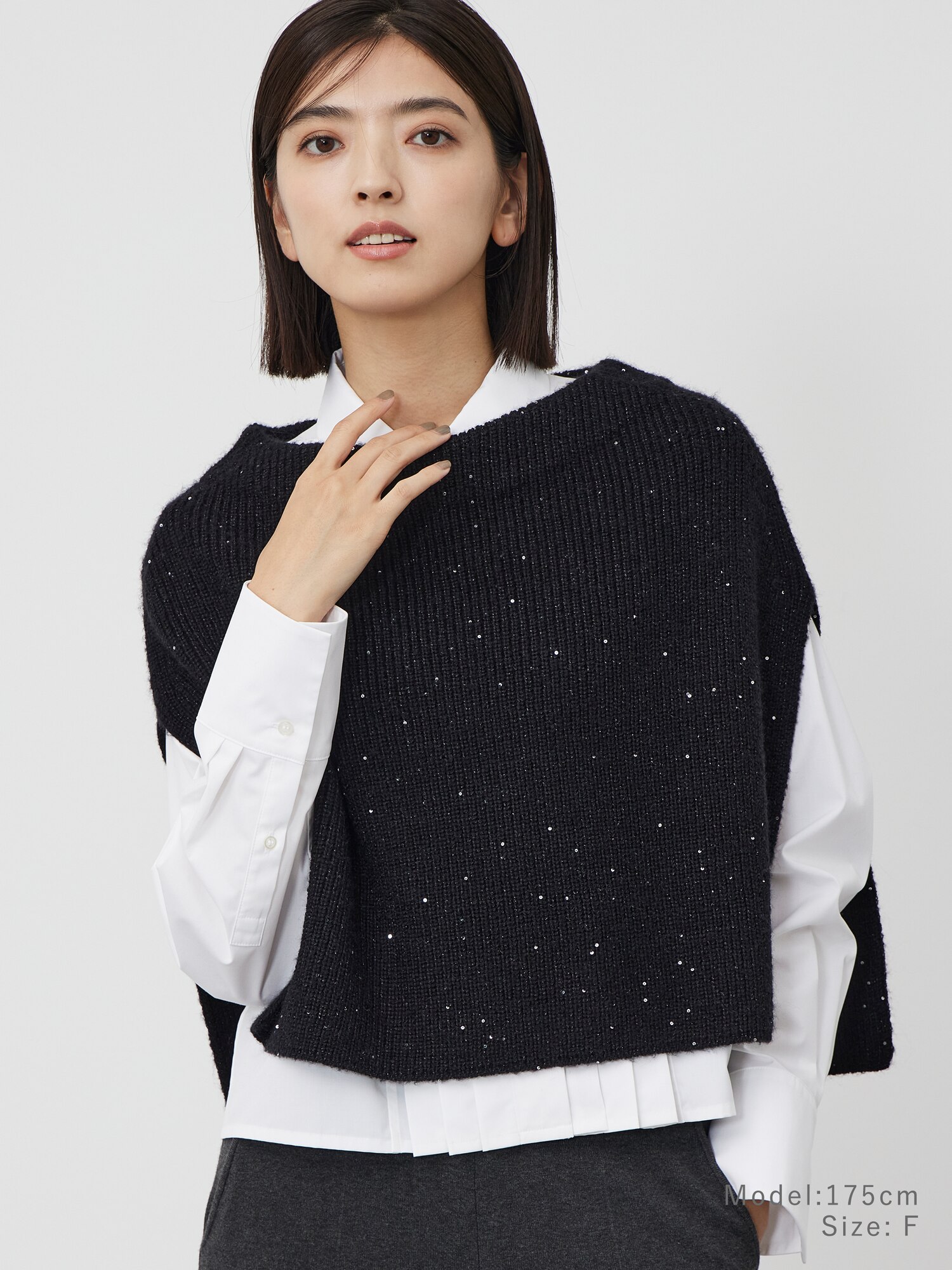 【完売品‼️】新品未使用　PLST プラステ　スパンコールニットケープ ブラック PLST(プラステ)公式 | スパンコールニットケープ