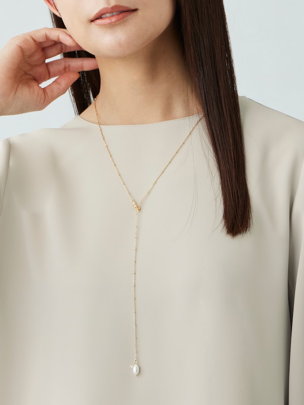 パ  ールトップラリエットネックレス