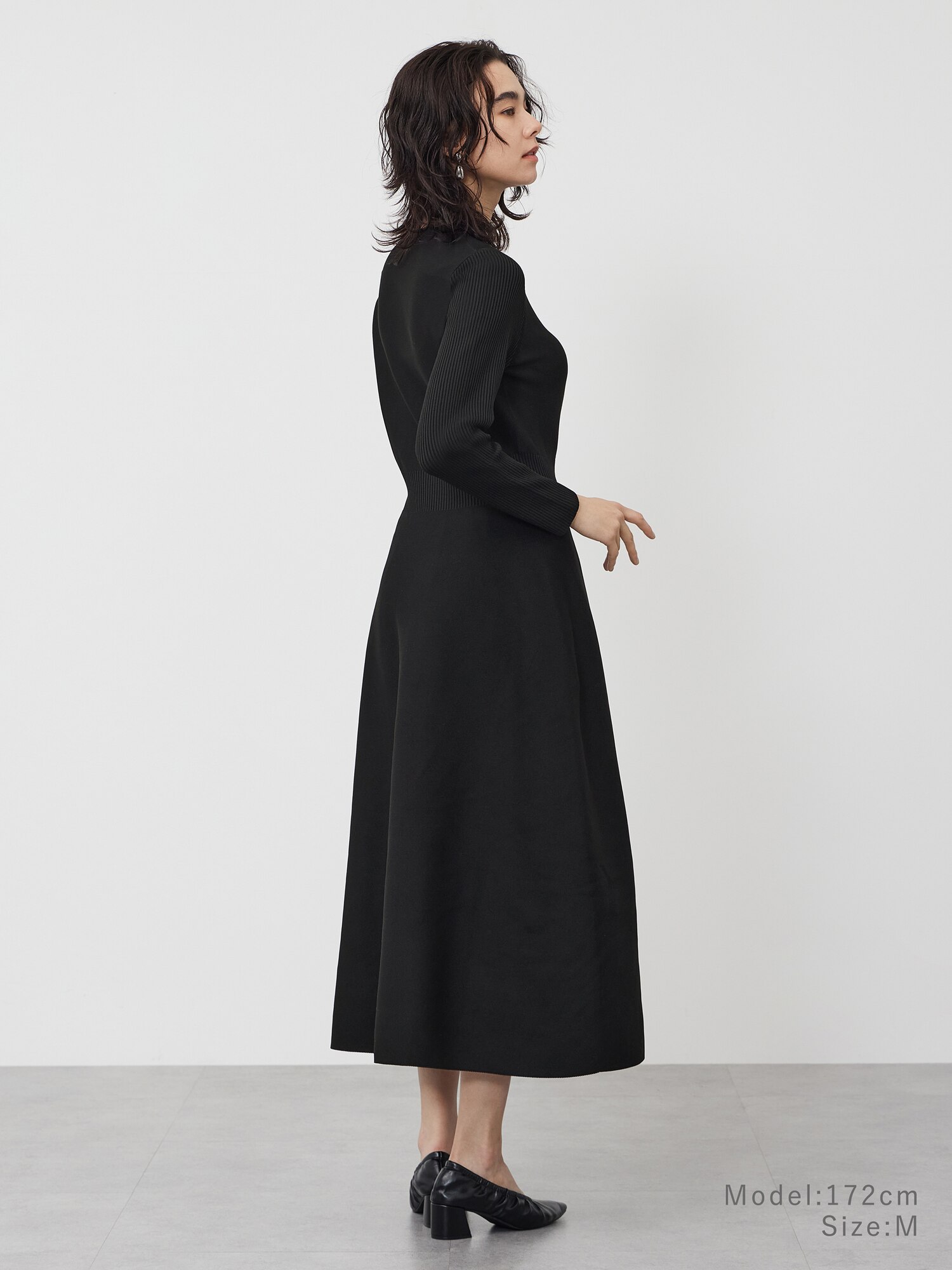 PLST(プラステ)公式 | ホールガーメント®フレアニットワンピース