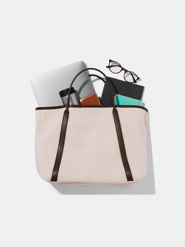 フェイクレザーパイピングトートバッグ