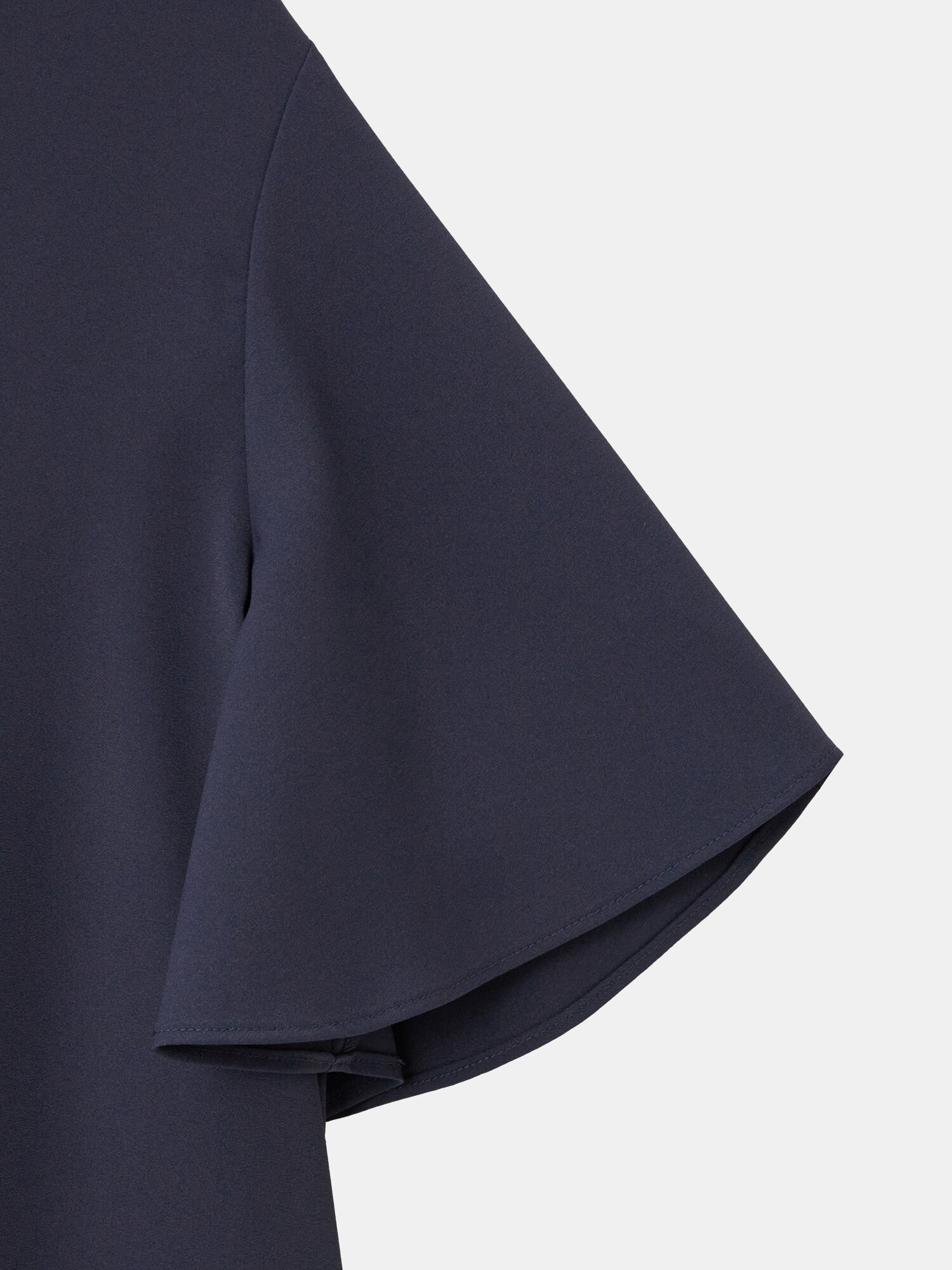 【新品】laungedress ジョーゼットスキッパーブラウス　黒 ストレッチジョーゼット スキッパー ブラウス（KKWOLM0432