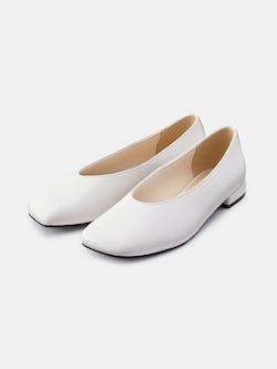 スクエアトゥフラットパンプス