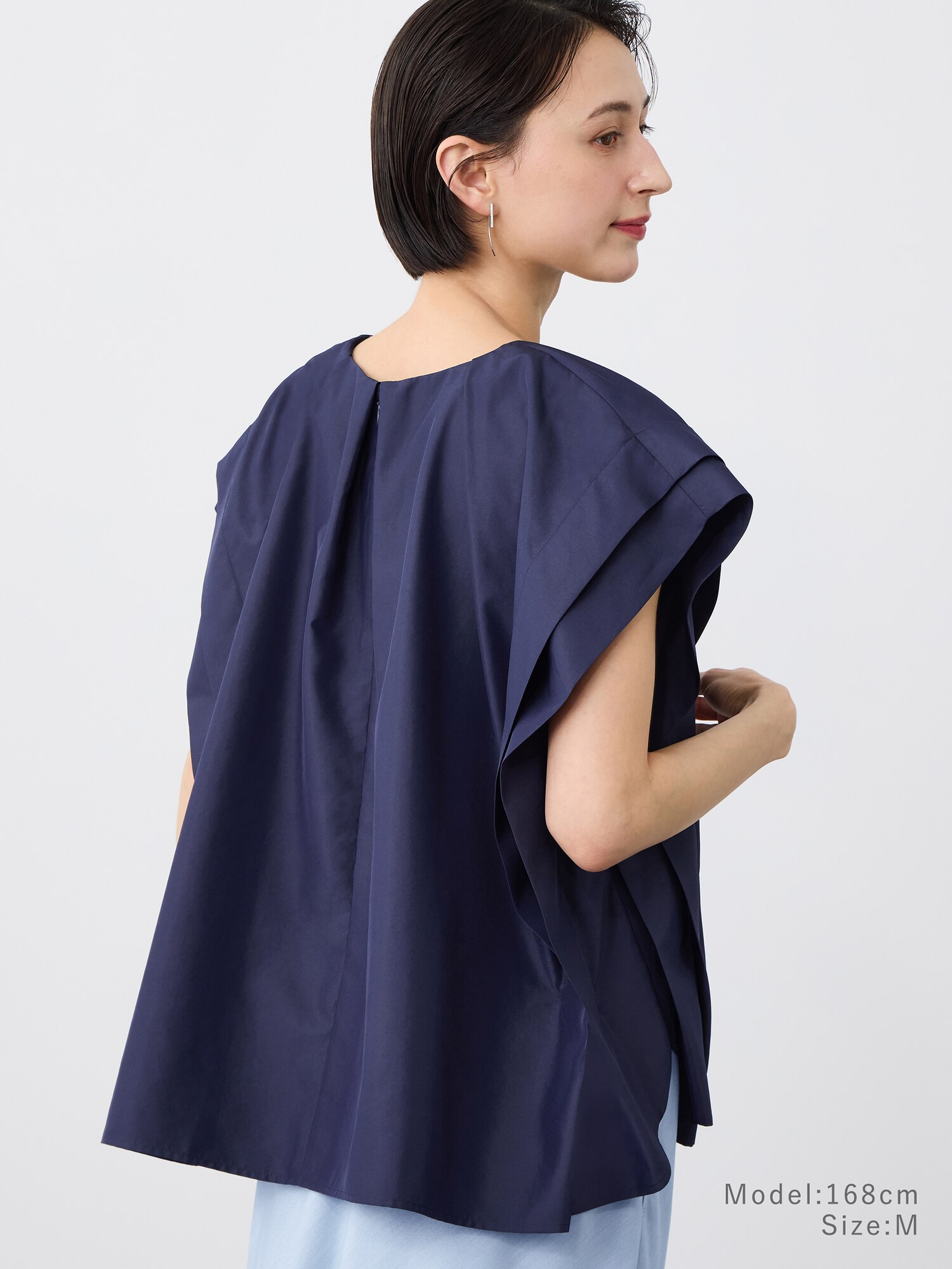 近年モデル　PLATS PLATS 3 濃い青 半袖　プルオーバー　ブラウス 近年モデル PLATS PLATS 3 濃い青 半袖 プルオーバー ブラウス
